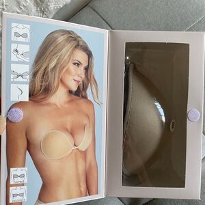 Nubra ultralight backless strapless bra